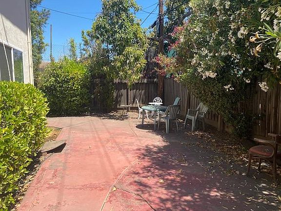 2nd image of 3158 Moorpark Ave APT 1