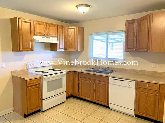 5th image of 204 W Boitnott Dr