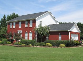 560 Renee Dr, Tuscumbia, AL 35674