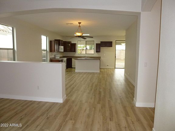 4th image of 40904 N Vine Ave