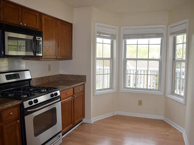 4001 Riverlook Pkwy SE — Photo 4