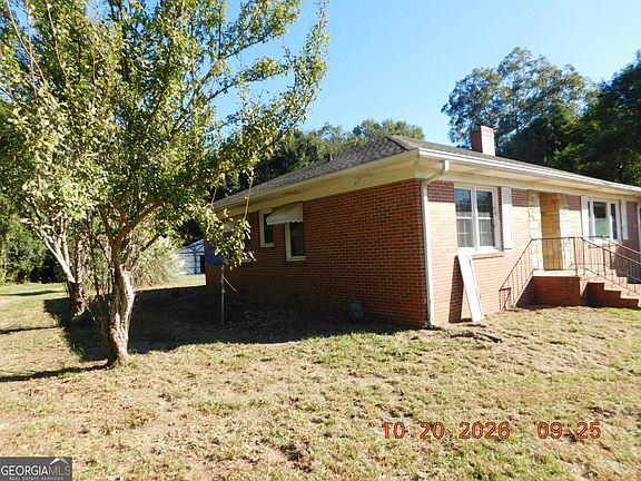3rd image of 3020 Crest Hwy