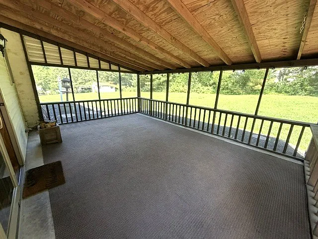 115 Columbia Dr — Photo 18