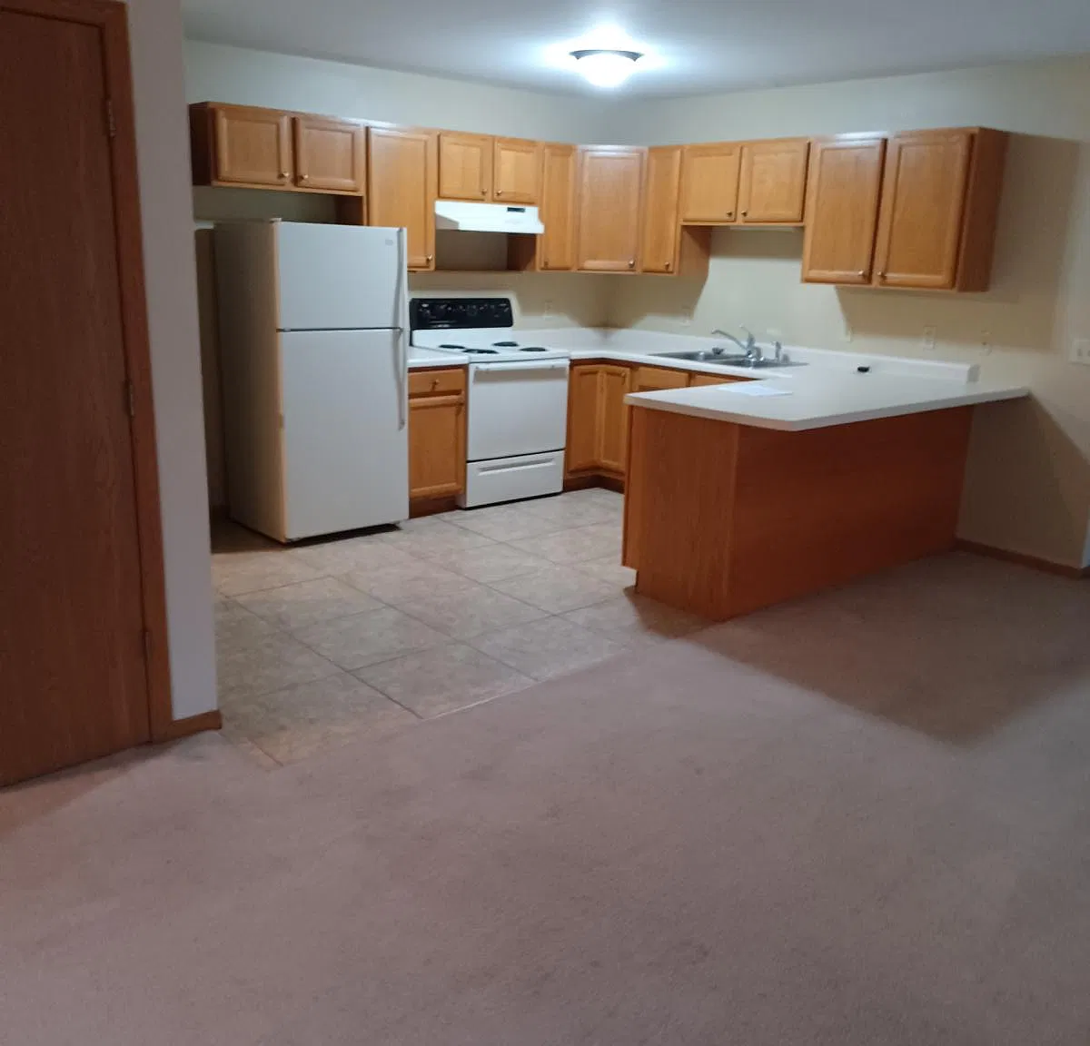 2 bed, $1,300 — Photo 2
