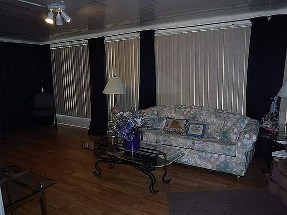 2nd image of 94 Siesta Dr