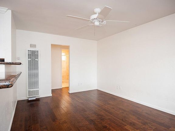 3rd image of 863 Sapphire St APT 18