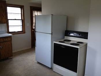 4th image of 234 Dale St E