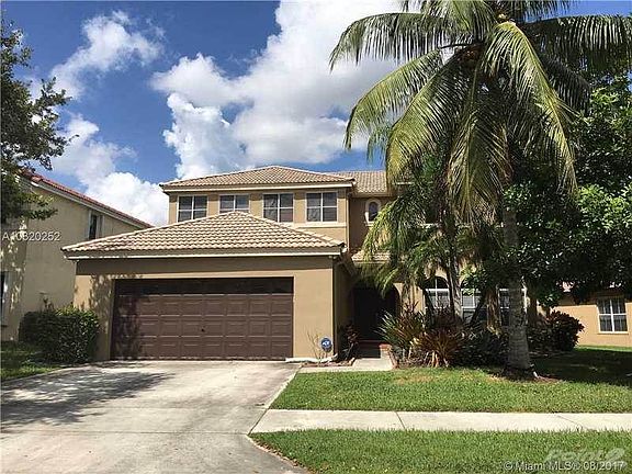 3rd image of 521 Carrington Ln