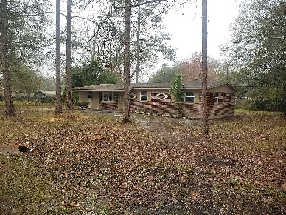 1st image of 163 NE Berry Pl