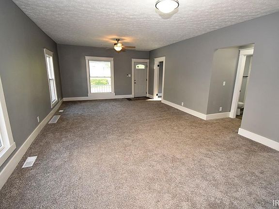 5th image of 606 E Green St