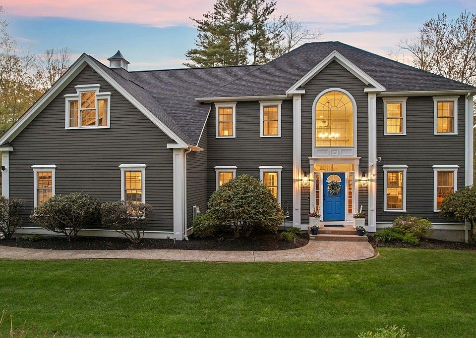 1st image of 4 Fieldstone Ct