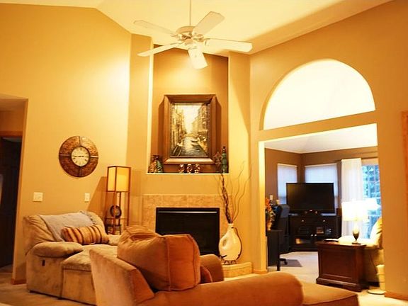 3rd image of 121 Spinnaker Dr #1