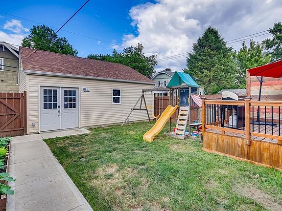 5th image of 202 E Jenkins Ave