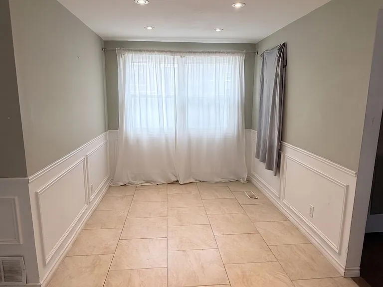 6835 Main St — Photo 5