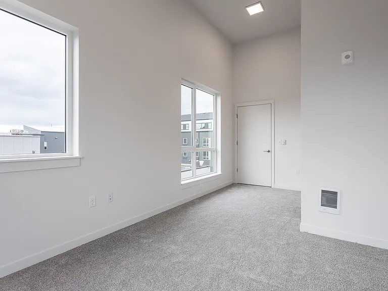 Navalia Apartments — Photo 18