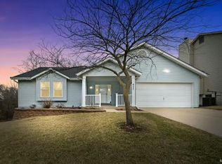 637 River Moss Dr, Saint Peters, MO 63376