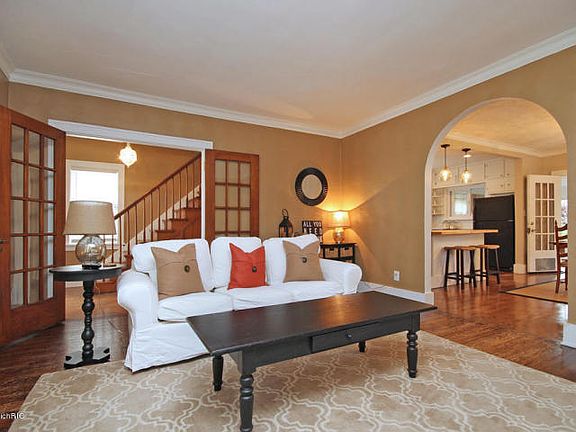 5th image of 76 Woolnough Ave