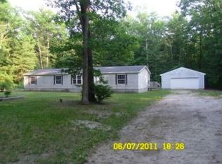 1208 S Sullivan Rd, Ravenna, MI 49451