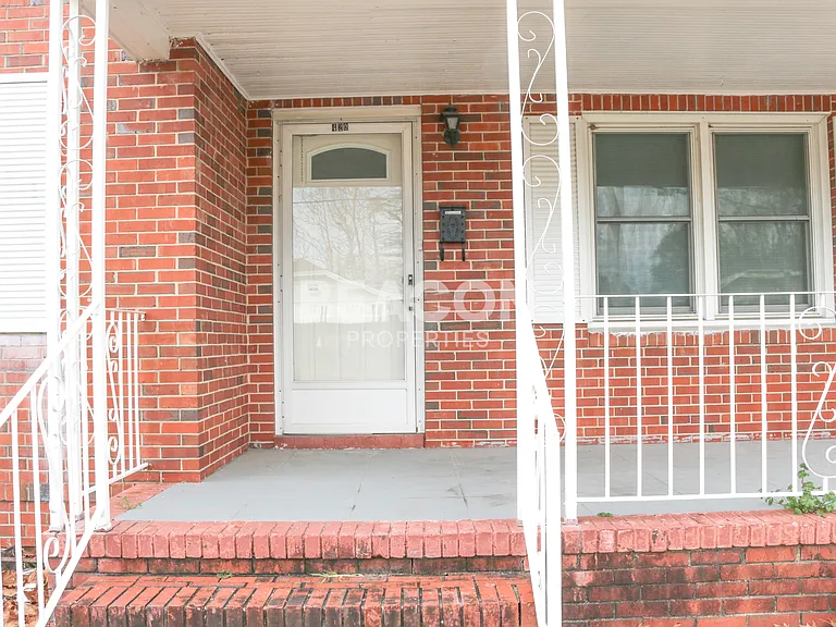 420 S 19th St — Photo 4