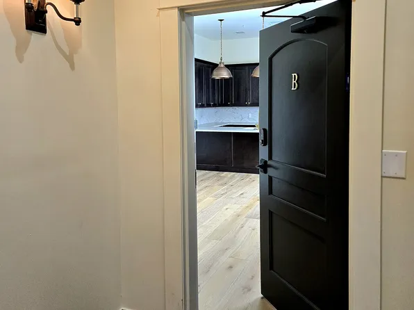 109 W Church St #B, Greeneville, TN 37745