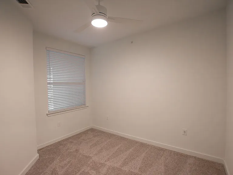 Loma Vista Lofts — Photo 44