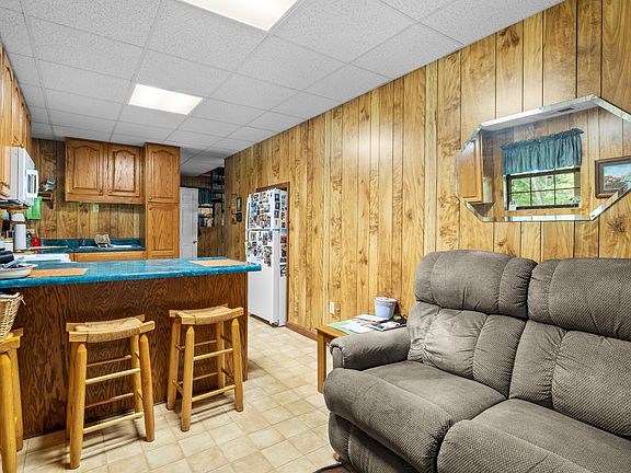 4th image of 222 Cedar Pointe Ln