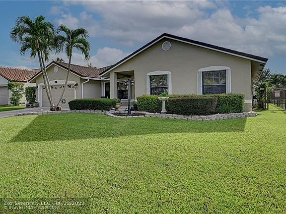3rd image of 5157 NW 47th Ave