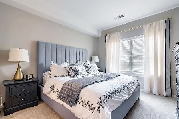 Outlook Hamilton - 55+ Active Adult Apartment Homes — Photo 27
