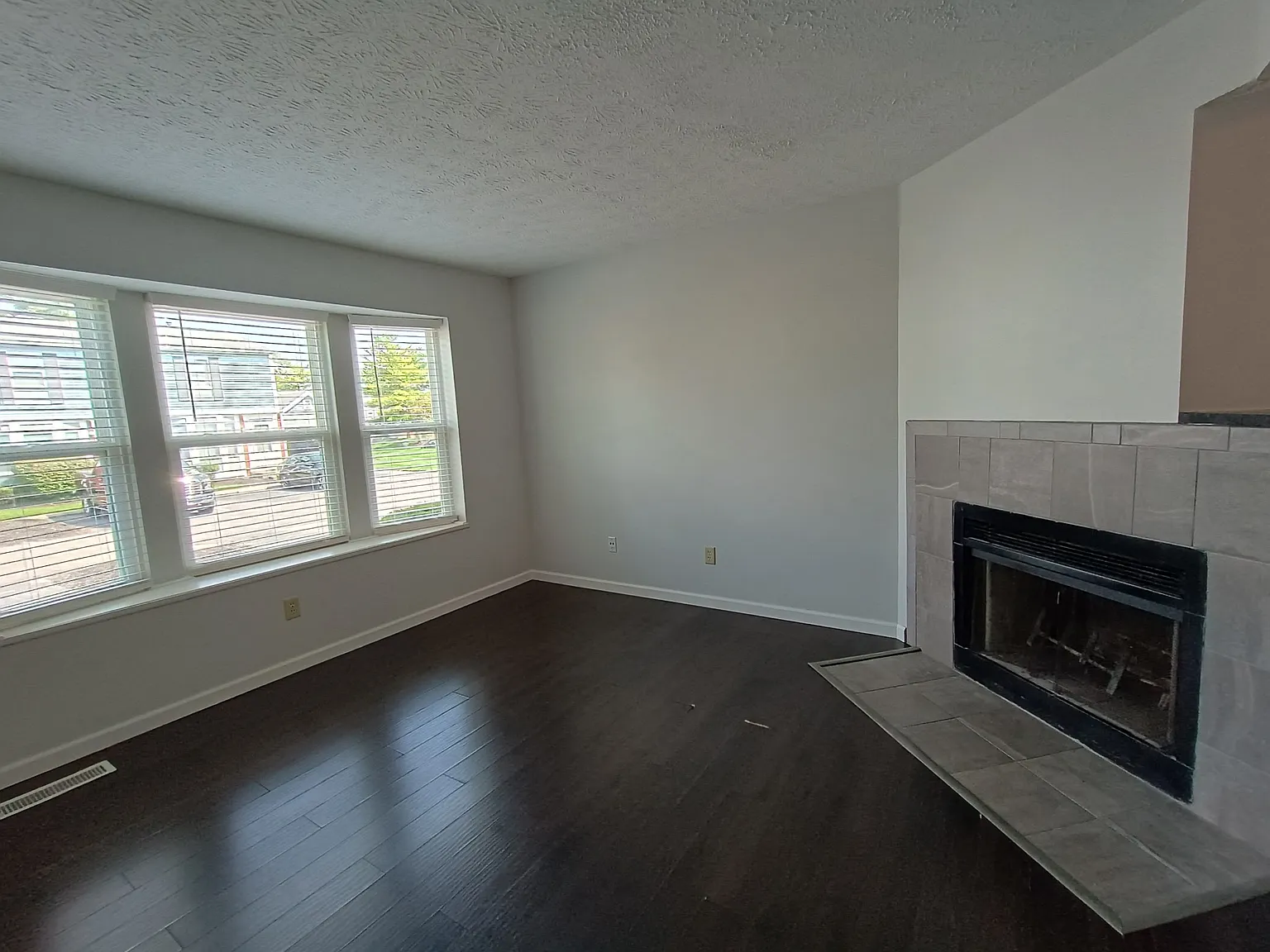 912 Annagladys Dr — Photo 3