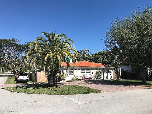 2nd image of 4391 SW 15th St