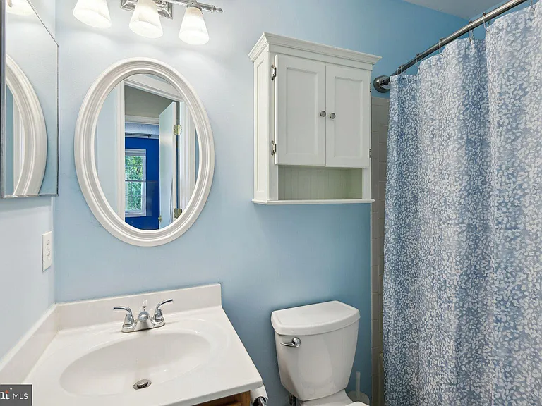 1511 Ashburnham Dr — Photo 17