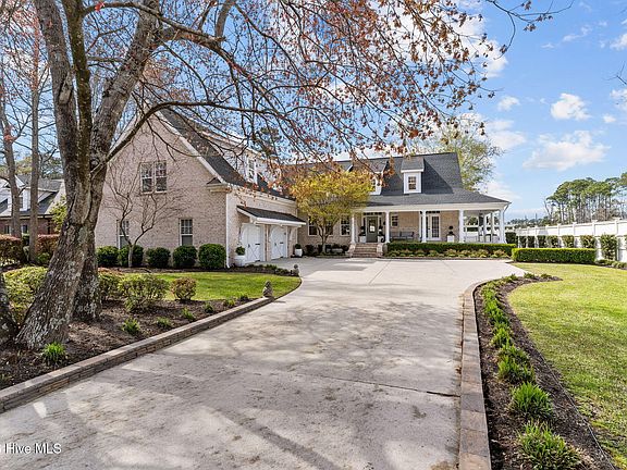 2nd image of 100 King Arthur Drive