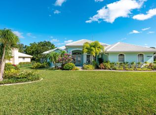 1800 Bayshore Rd, Nokomis, FL 34275