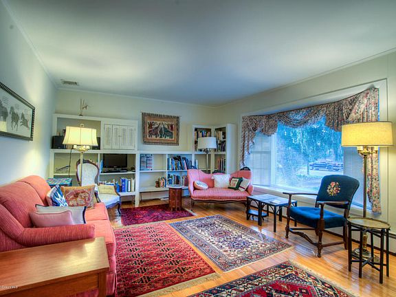 5th image of 96 Fairacres Dr
