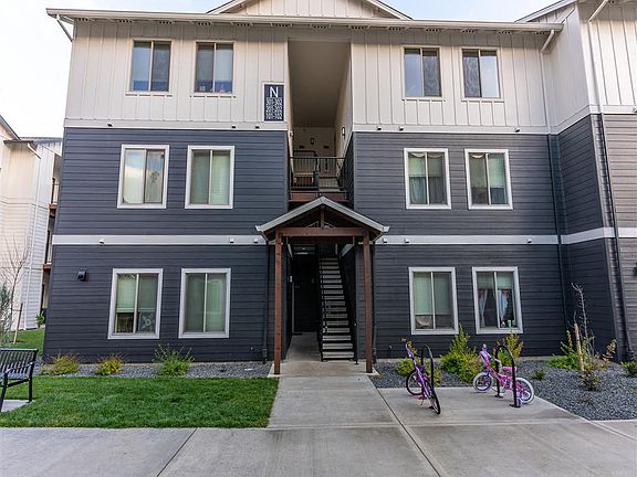 2nd image of 2045 Molalla Rd #C-c301