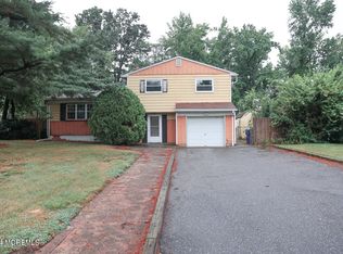 21 Aberdeen Ter, New Monmouth, NJ 07748