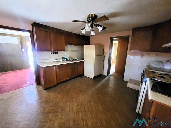 5th image of 800 N Pine St