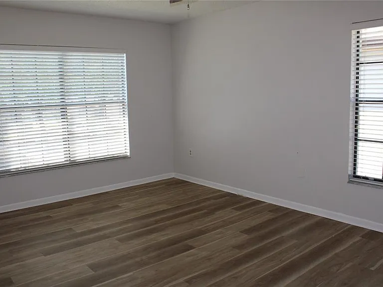 3345 Crystal Ct E #E — Photo 13