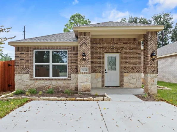 142A College St, Fresno, TX