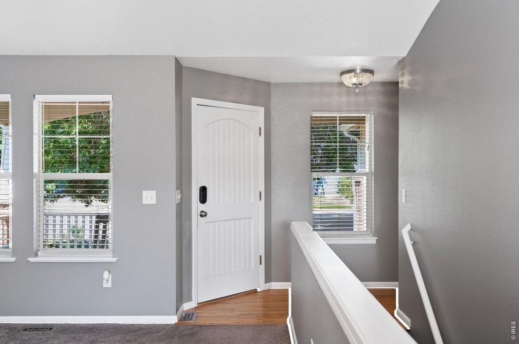 586 Magpie Dr