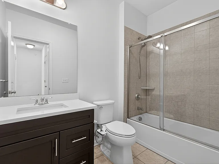 60 Roosevelt Dr — Photo 34