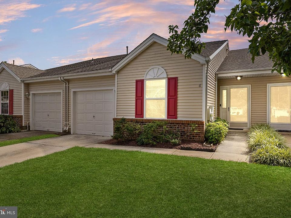1st image of 6 Clifford Dr