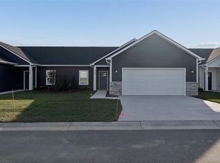 232 Marion Oaks Dr, Howell, MI