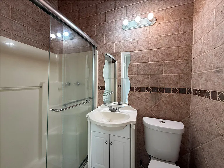11346 Old Telegraph Rd — Photo 12