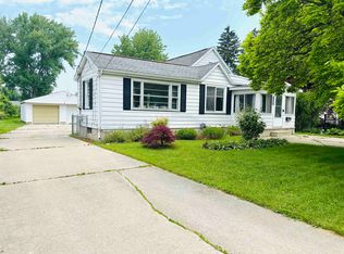1105 Borton Ave, Essexville, MI