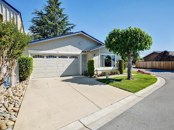 3rd image of 915 Bosco Ln