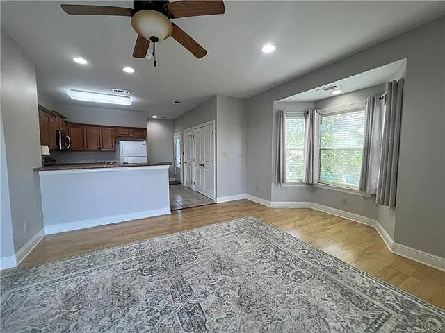 126 Lakeview Dr #B — Photo 7
