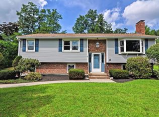 13 Skyline Dr, Rutland, MA 01543