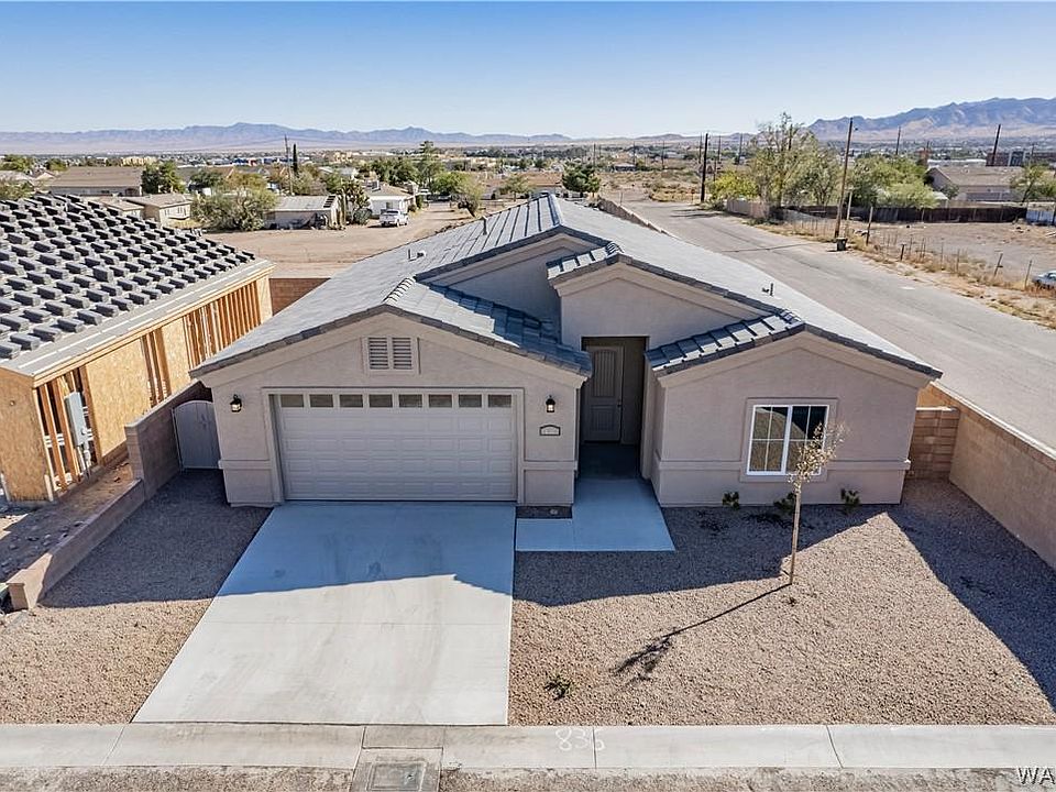 1st image of 832 Vista Grande Dr