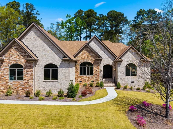 607 W Lake Circle, Martinez, GA 30907